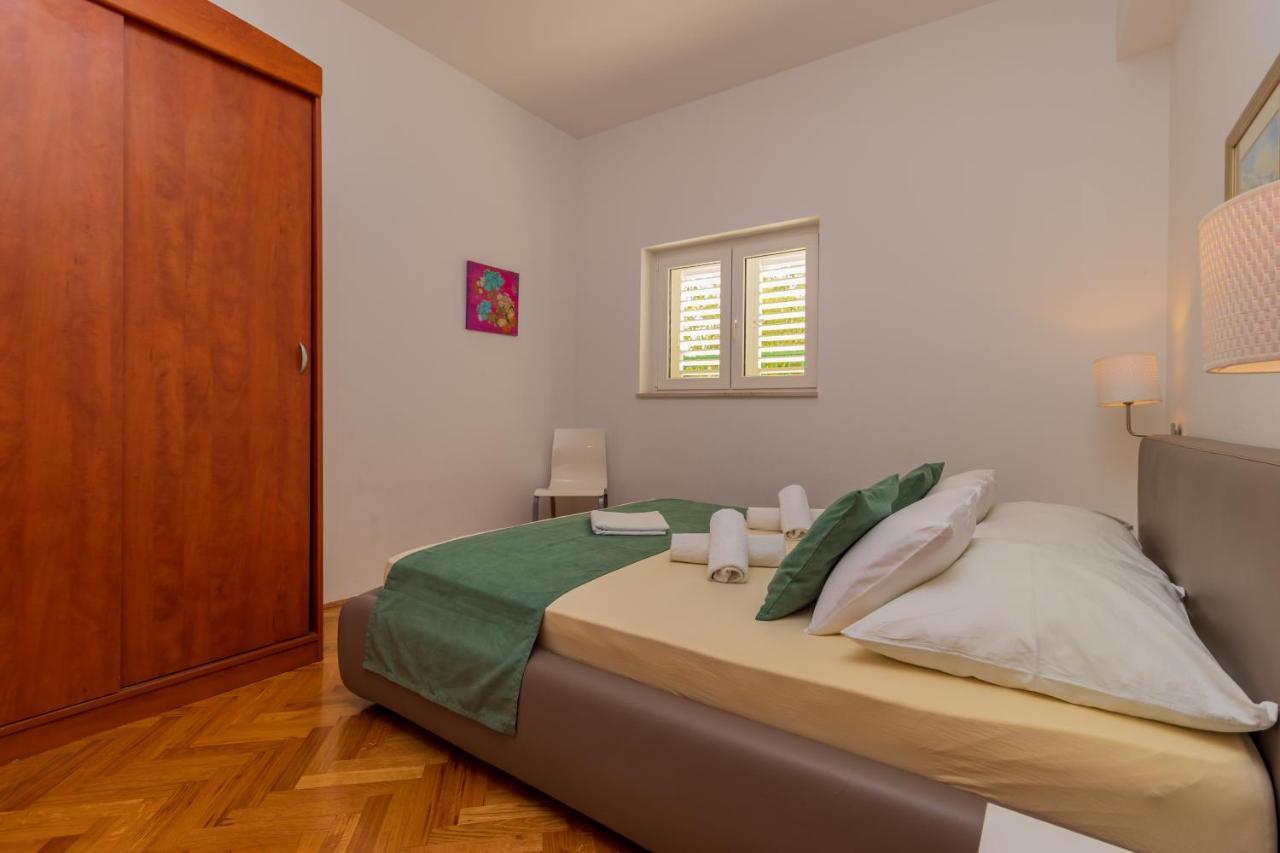 Apartments Villa Mandolina Marusici  Luaran gambar