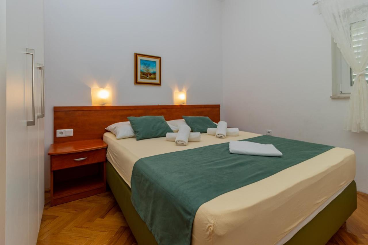 Apartments Villa Mandolina Marusici  Luaran gambar
